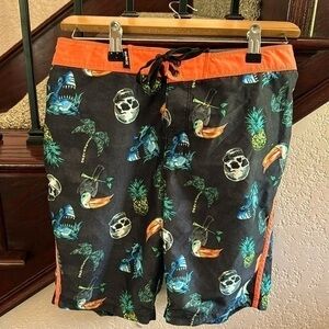 Hurley Boys Size 16 / 28 Size Waist Tropical 🌴 Board Shorts Skulls & Toucans